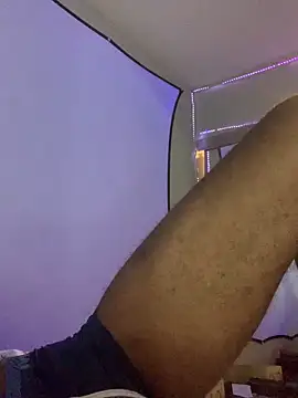 Snapshot of Triggerhappycj100 chatting on 9, 11, 2025 Triggerhappycj100 online show from 9, 11, 2025