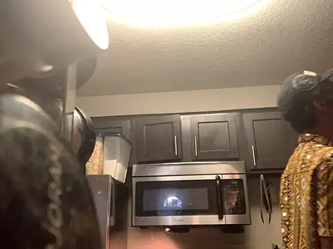 Snapshot of Triggerhappycj100 chatting on 23, 11, 2025 Triggerhappycj100 online show from 23, 11, 2025