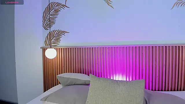 Valleriie  online show from 15, 4, 2026