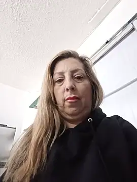 Snapshot of Estefania_Arce chatting on 7, 8, 2026 Estefania Arce online show from 7, 8, 2026