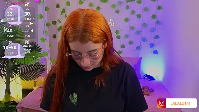 Naomy tay1 online show from 21, 9, 2025