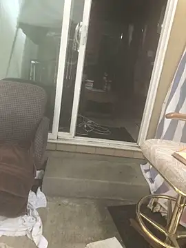 Snapshot of Uncutlounge chatting on 12, 4, 2026 Uncutlounge online show from 12, 4, 2026