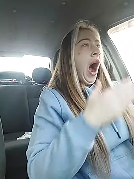 Reina Cummings online show from 5, 3, 2026