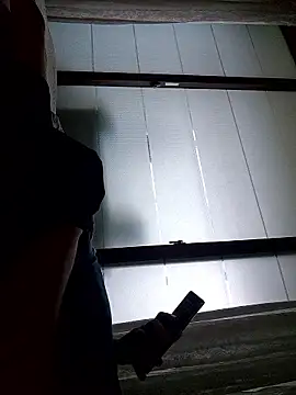 Snapshot of starvingo2002 chatting on 19, 9, 2025 starvingo2002 online show from 19, 9, 2025