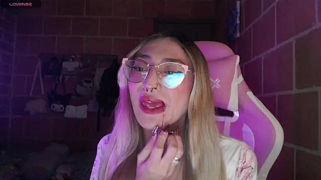 Snapshot of Andrea_camilaaa chatting on 24, 7, 2026 Andrea camilaaa online show from 24, 7, 2026