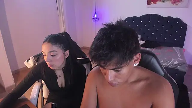 Snapshot of Yiing_and_yang chatting on 13, 9, 2025 Yiing and yang online show from 13, 9, 2025