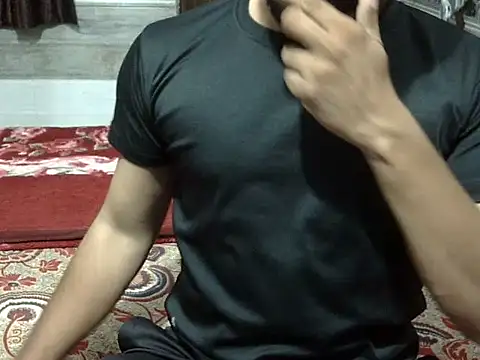 Snapshot of autophile-indian chatting on 14, 11, 2025 autophile-indian online show from 14, 11, 2025