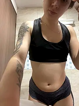 Snapshot of karla-thomsom10 chatting on 20, 11, 2025 karla-thomsom10 online show from 20, 11, 2025