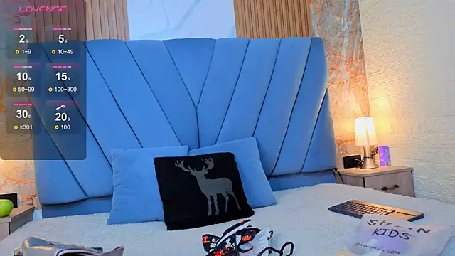 angel  red  online show from 17, 9, 2025