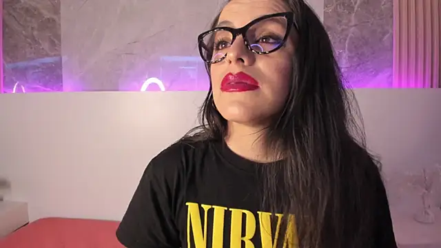 IsisNoir online show from 10, 9, 2025