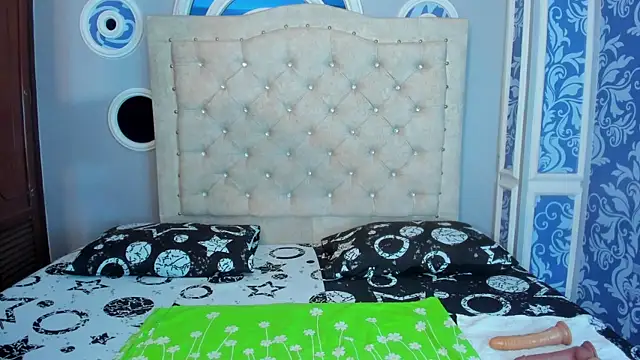 mishell lovely online show from 19, 12, 2025