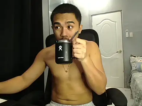 Snapshot of pinoyAdrianneXXX chatting on 16, 10, 2025 pinoyAdrianneXXX online show from 16, 10, 2025