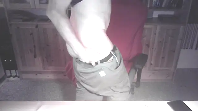 Snapshot of boy40bi chatting on 22, 10, 2025 boy40bi online show from 22, 10, 2025