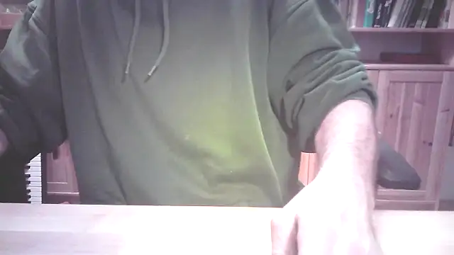 Snapshot of boy40bi chatting on 1, 12, 2025 boy40bi online show from 1, 12, 2025