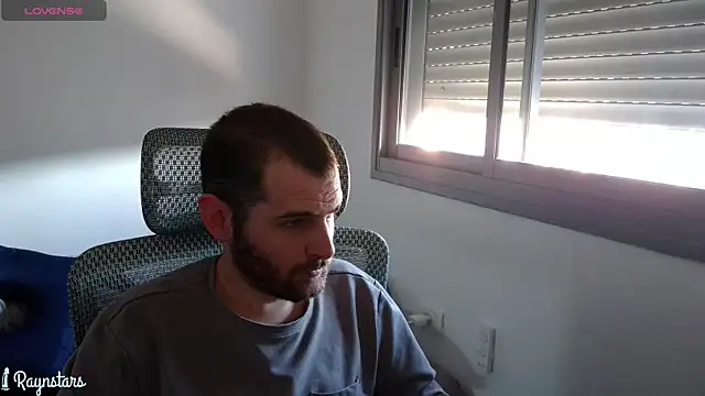 Snapshot of raynstars chatting on 2, 3, 2026 raynstars online show from 2, 3, 2026