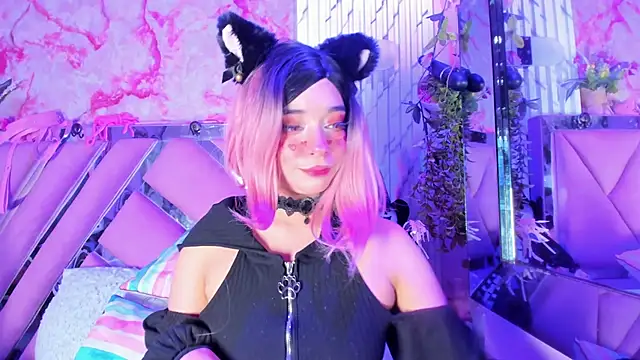 Akane Hikari  online show from 4, 12, 2025