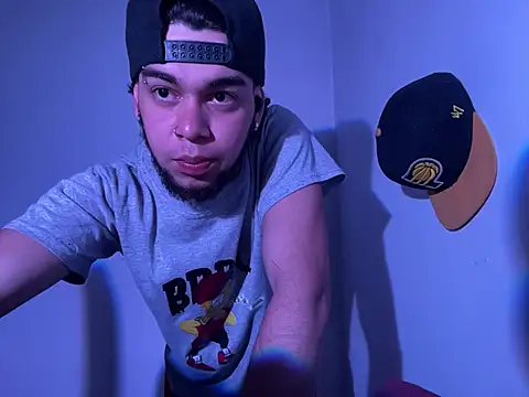 enzo vittale03  online show from 18, 2, 2026