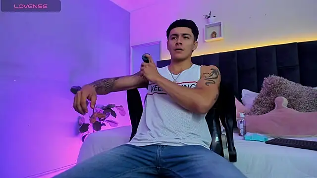 Leo santoro online show from 4, 2, 2026