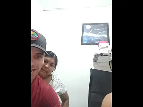 Snapshot of alex-golden chatting on 22, 11, 2025 alex-golden online show from 22, 11, 2025