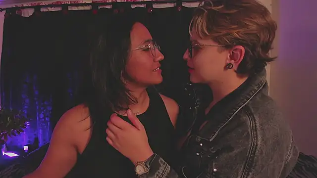 Snapshot of CrazyCakes_ chatting on 12, 9, 2025 CrazyCakes online show from 12, 9, 2025