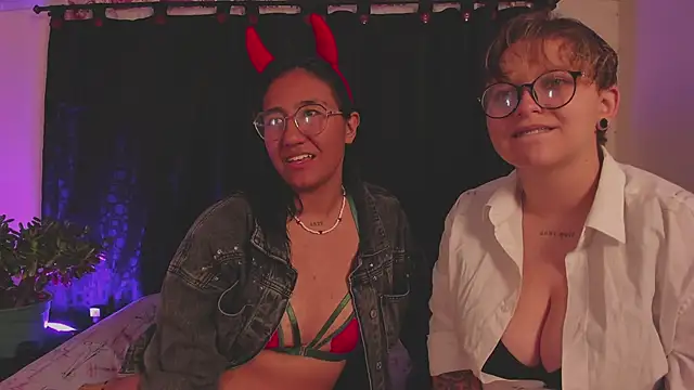 Snapshot of CrazyCakes_ chatting on 16, 9, 2025 CrazyCakes online show from 16, 9, 2025