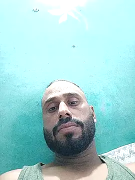 Snapshot of amitkumarkangra chatting on 17, 9, 2025 amitkumarkangra online show from 17, 9, 2025