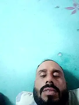 Snapshot of amitkumarkangra chatting on 1, 10, 2025 amitkumarkangra online show from 1, 10, 2025