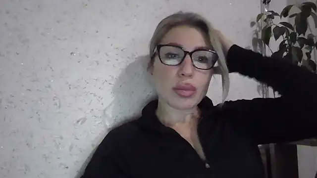 fox red lady7 online show from 20, 12, 2025