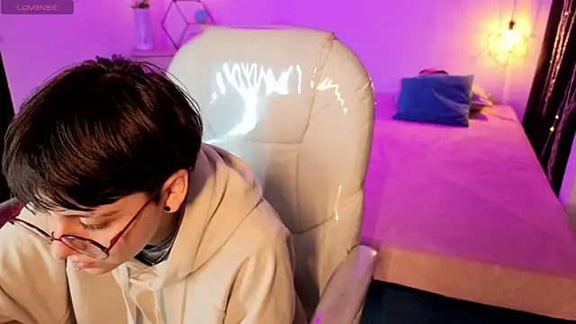 Nathaly ds online show from 8, 11, 2025