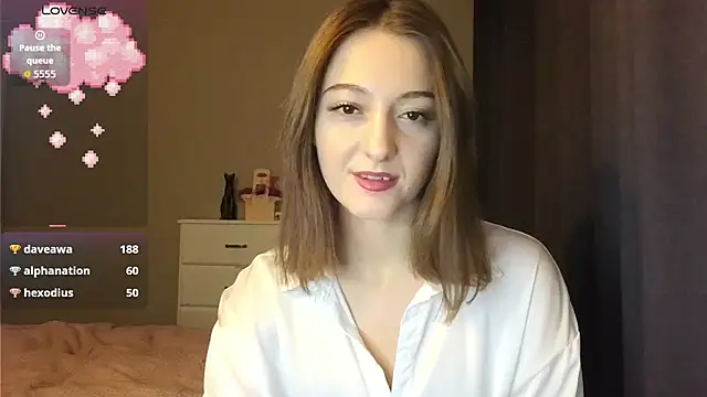 white liillyy online show from 15, 12, 2025