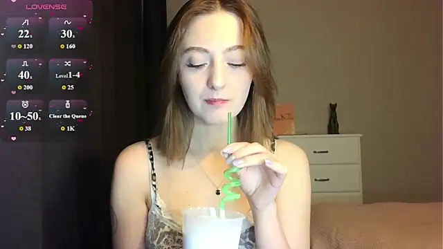 white liillyy online show from 27, 3, 2026