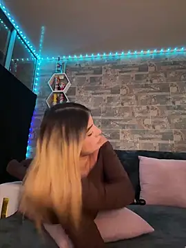 Melissa coll online show from 6, 3, 2026