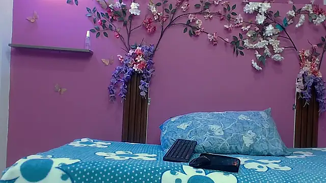 skinnybarbie022 online show from 30, 10, 2025