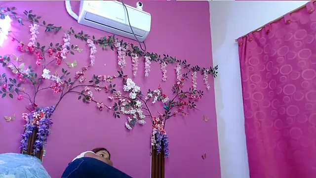 skinnybarbie022 online show from 4, 3, 2026