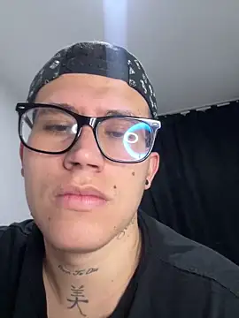 Kurtxxx22 online show from 9, 11, 2025