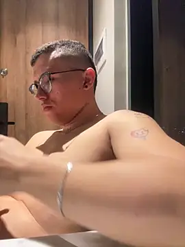 Kurtxxx22 online show from 21, 12, 2025