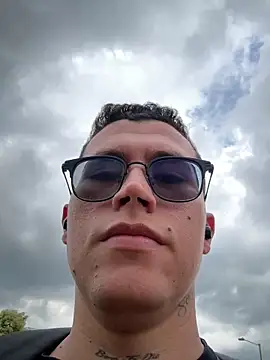 Kurtxxx22 online show from 16, 3, 2026