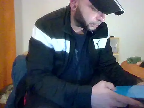 Snapshot of SmokedAlloy2 chatting on 6, 3, 2026 SmokedAlloy2 online show from 6, 3, 2026