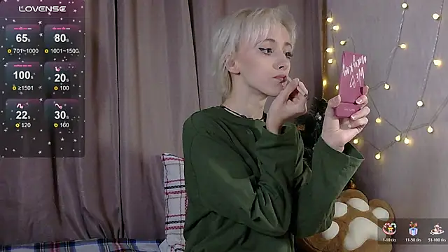 Snapshot of NextVibe_ chatting on 22, 12, 2025 NextVibe online show from 22, 12, 2025