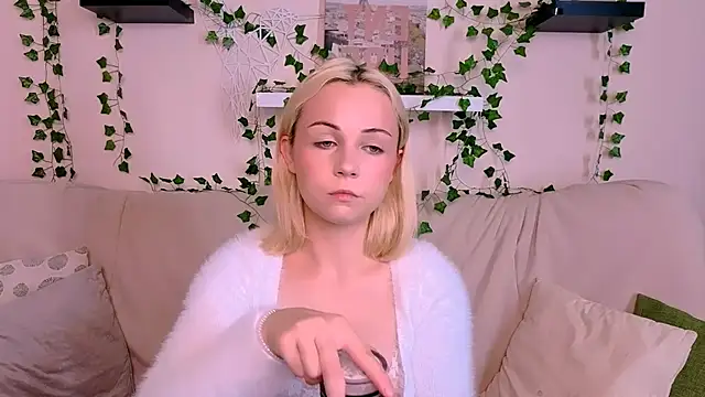 Snapshot of Charlotte_Colinss chatting on 25, 9, 2025 Charlotte Colinss online show from 25, 9, 2025