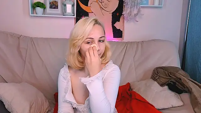 Snapshot of Charlotte_Colinss chatting on 3, 10, 2025 Charlotte Colinss online show from 3, 10, 2025