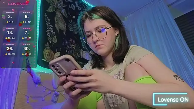 Miko Meow online show from 25, 4, 2026