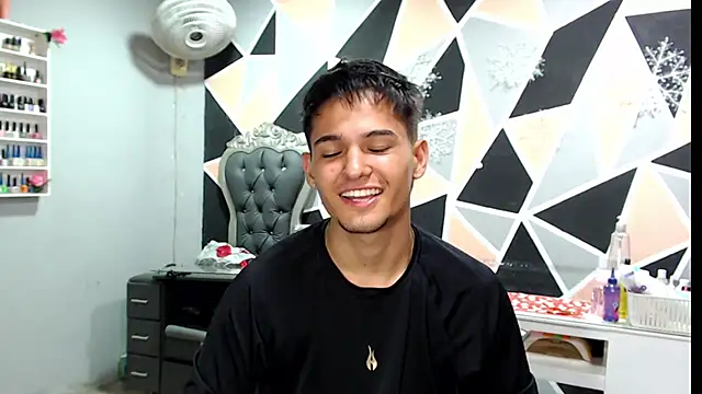 Alex mojica online show from 6, 1, 2026