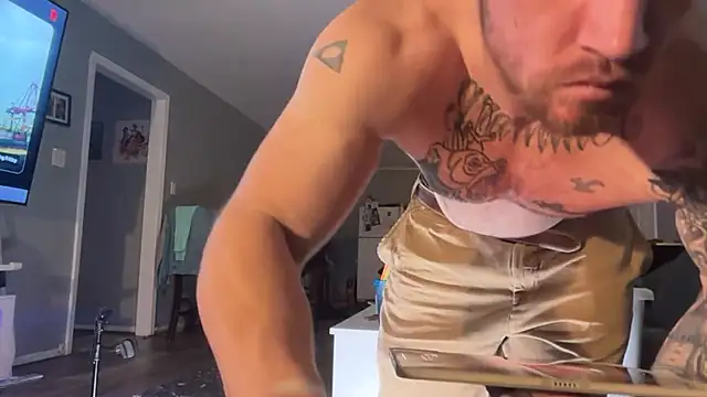 Snapshot of bearcub300 chatting on 15, 2, 2026 bearcub300 online show from 15, 2, 2026