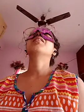 Snapshot of thanusi_2 chatting on 8, 2, 2026 thanusi 2 online show from 8, 2, 2026