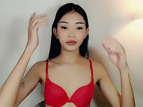 holyakiesha online show from 2, 12, 2025