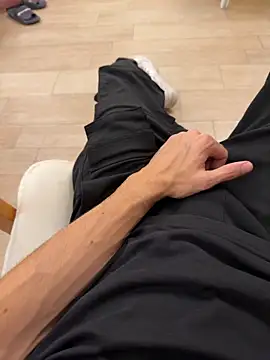 Manu97k online show from 1, 11, 2025