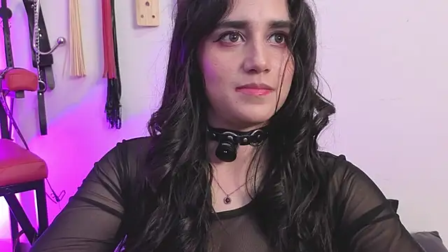 elowen halley1 online show from 10, 1, 2026