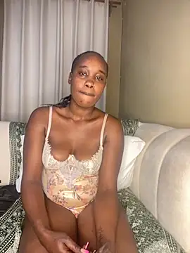 Snapshot of TinaFavourite chatting on 13, 9, 2025 TinaFavourite online show from 13, 9, 2025