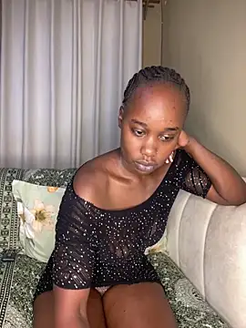 Snapshot of TinaFavourite chatting on 18, 9, 2025 TinaFavourite online show from 18, 9, 2025